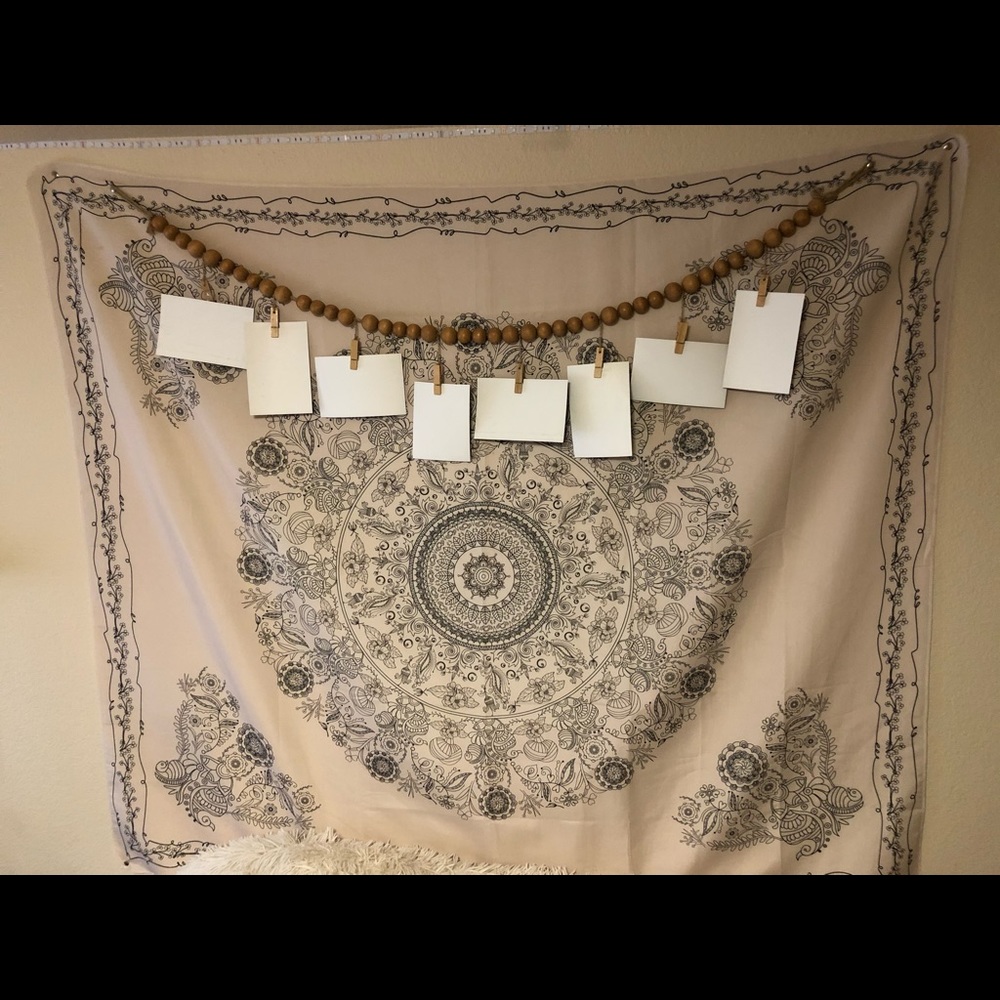 Picture holding decoration